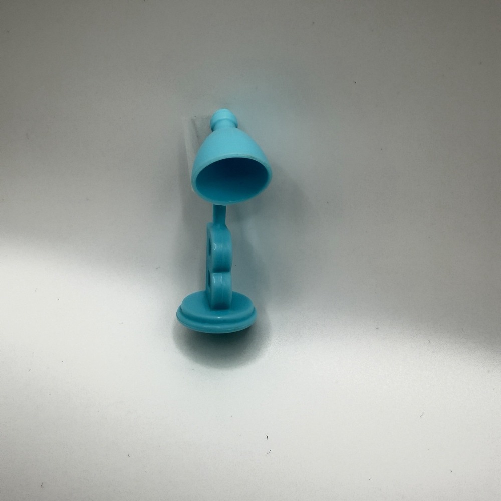 Replacement Blue  "B" desk lamp for the 2021 Mattel Barbie Playset - Picture 6 of 9